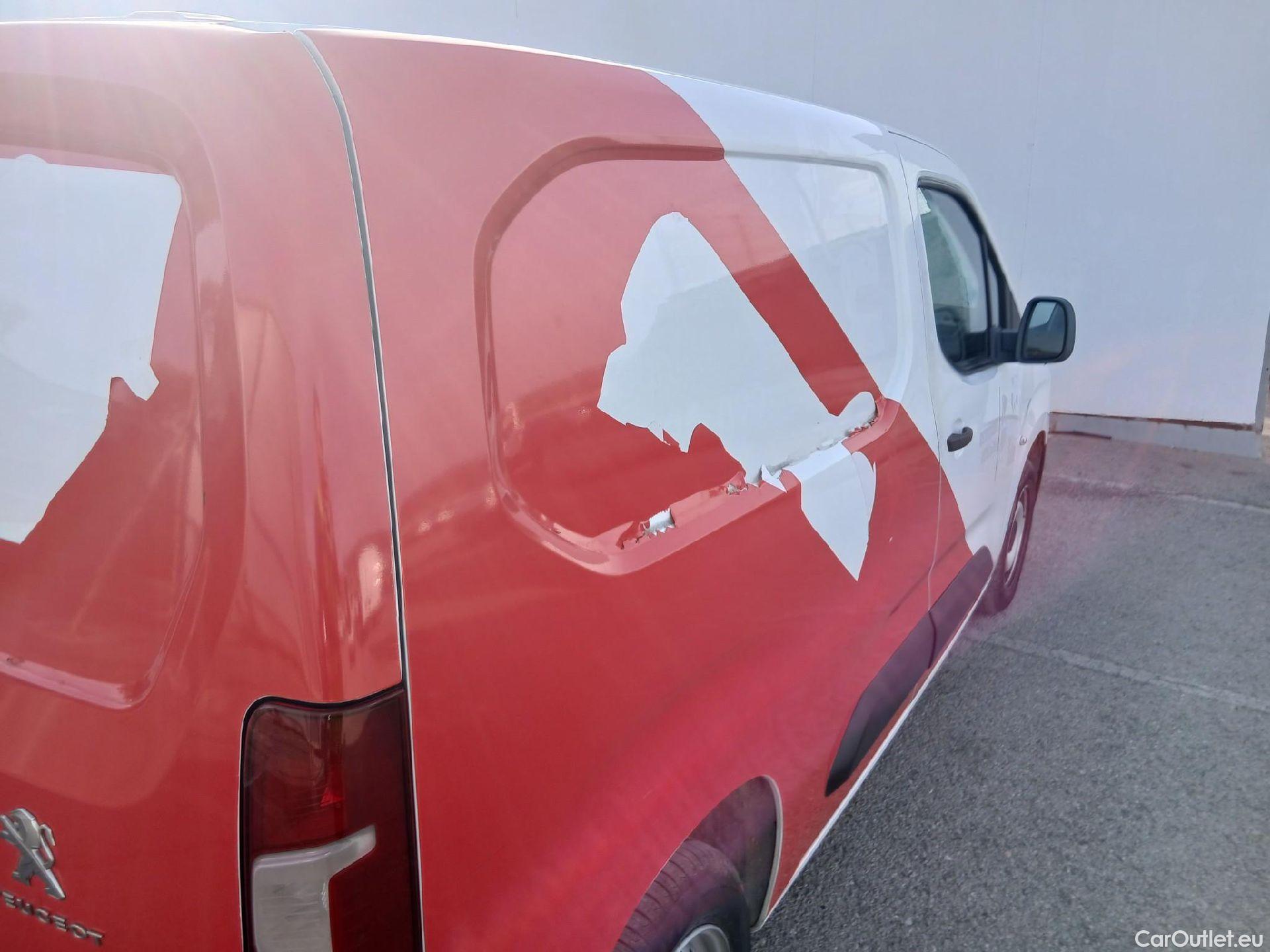  Peugeot  Partner PEUGEOT  / 2018 / 3P / furgón derivado de turismo Pro Standard 600kg BlueHDi 73kW #21