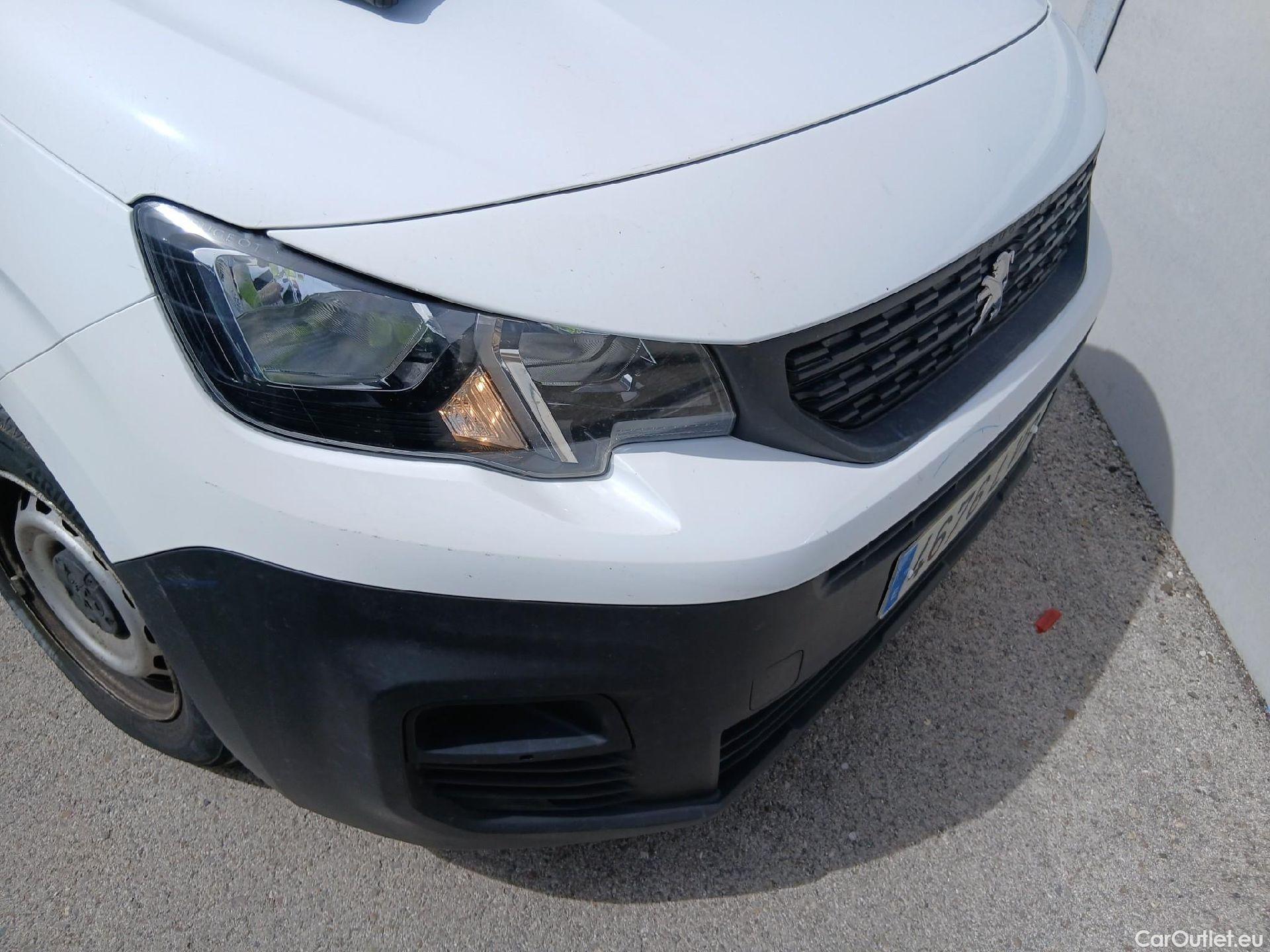  Peugeot  Partner PEUGEOT  / 2018 / 4P / furgón derivado de turismo Premium Standard 600kg BlueHDi 73kW (AC) #4