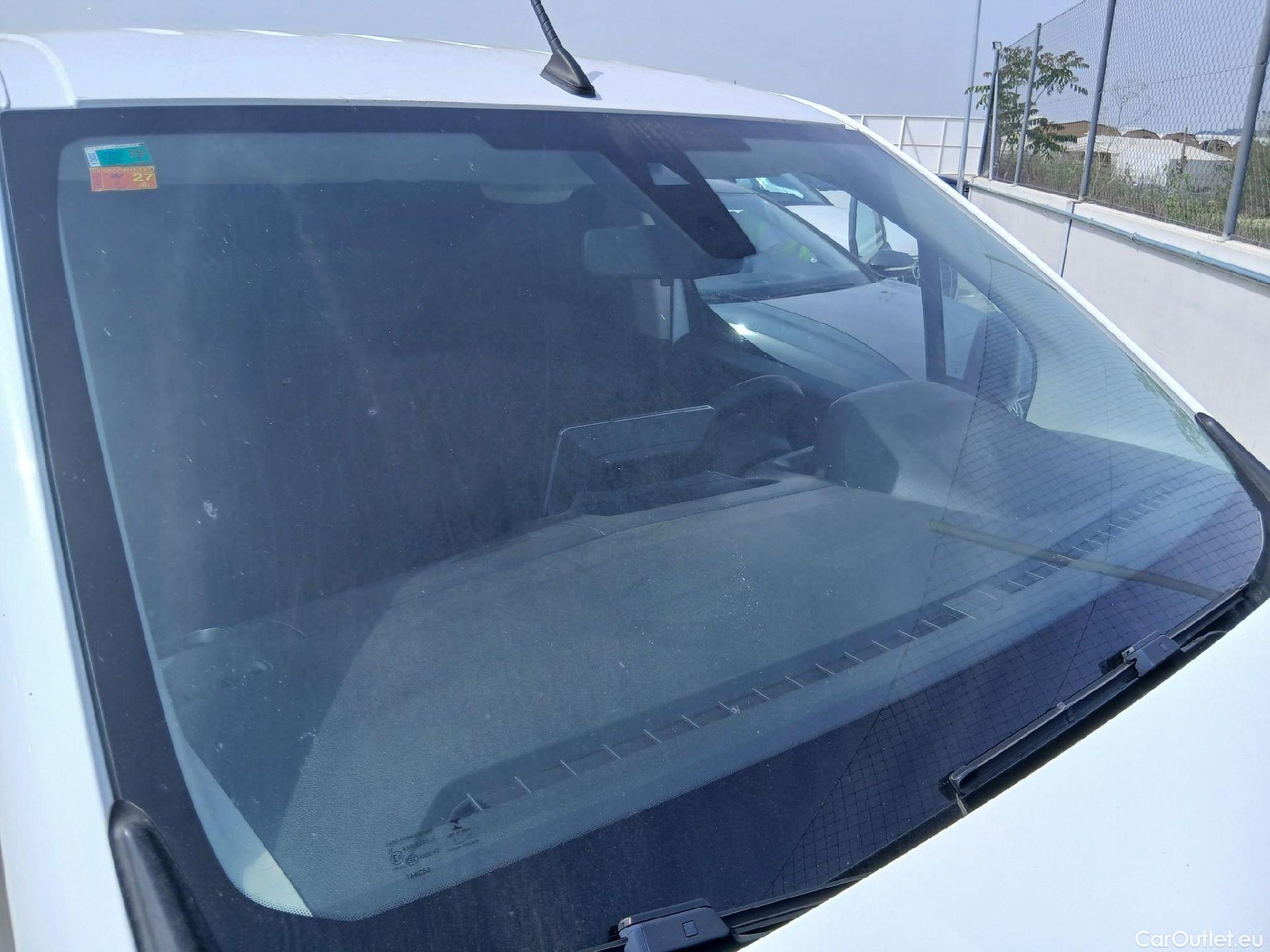  Peugeot  Partner PEUGEOT  / 2018 / 4P / furgón derivado de turismo Premium Standard 600kg BlueHDi 73kW (AC) #2