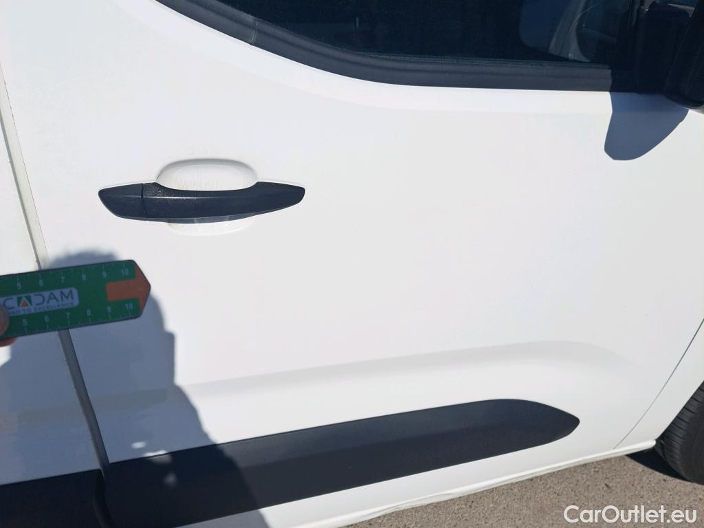  Peugeot  Partner PEUGEOT  / 2018 / 3P / furgón derivado de turismo Pro Standard 600kg BlueHDi 73kW (AC) #27