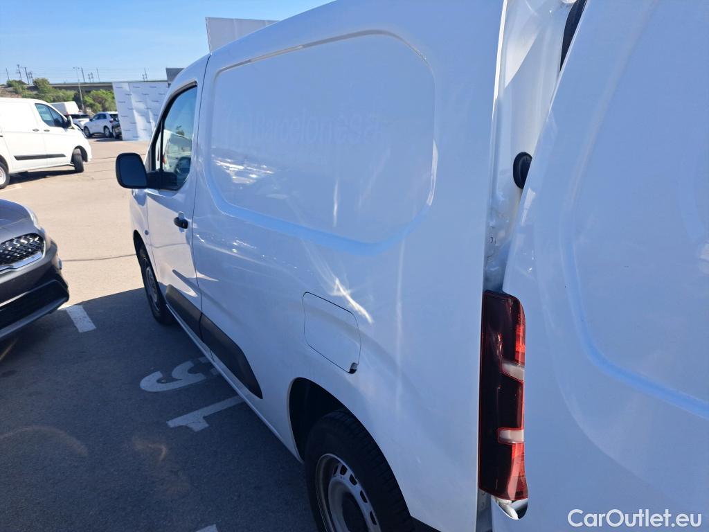  Peugeot  Partner PEUGEOT  / 2018 / 3P / furgón derivado de turismo Pro Standard 600kg BlueHDi 73kW (AC) #35