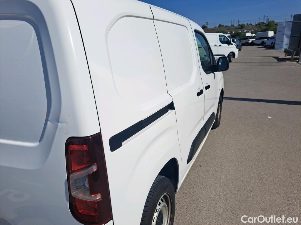  Peugeot  Partner PEUGEOT  / 2018 / 3P / furgón derivado de turismo Pro Standard 600kg BlueHDi 73kW (AC) #34