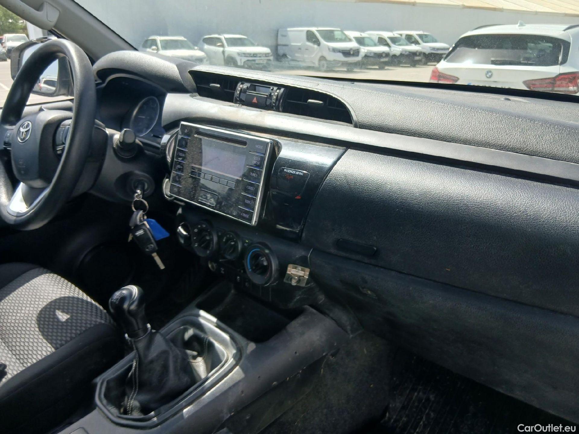  Toyota  Hilux TOYOTA  VU 2p 7G pickup 2.4 D-4D Cabina Extra GX 4x4 #50