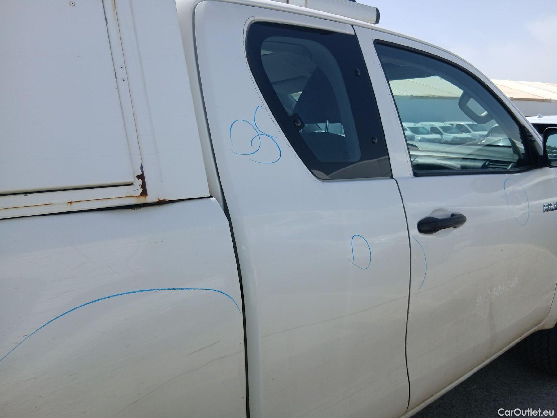  Toyota  Hilux TOYOTA  VU 2p 7G pickup 2.4 D-4D Cabina Extra GX 4x4 #43