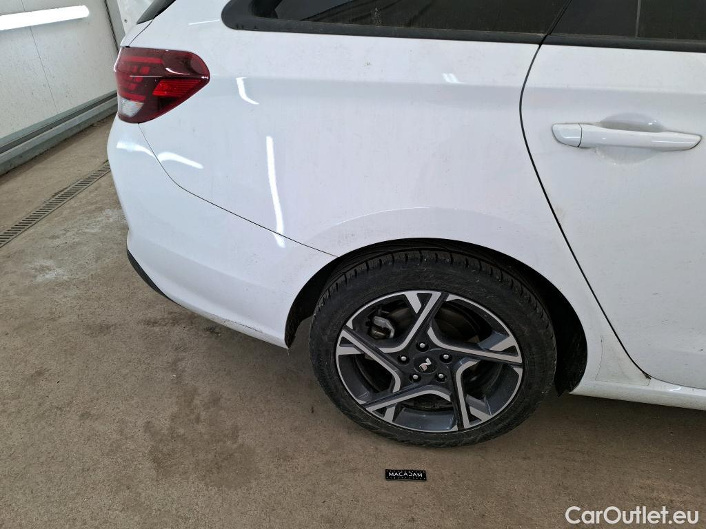  Hyundai  i30 HYUNDAI  Sport Wagon / 2020 / 5P / Break 1.0 T-GDI 120 MHEV DCT-7 N LINE SW #38