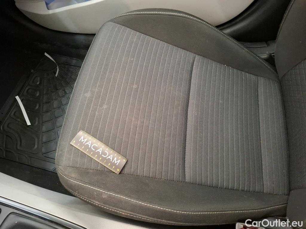  Hyundai  i20 HYUNDAI  / 2020 / 5P / Berline 1.0 T-GDI 100 HYBRID 48V Business #39