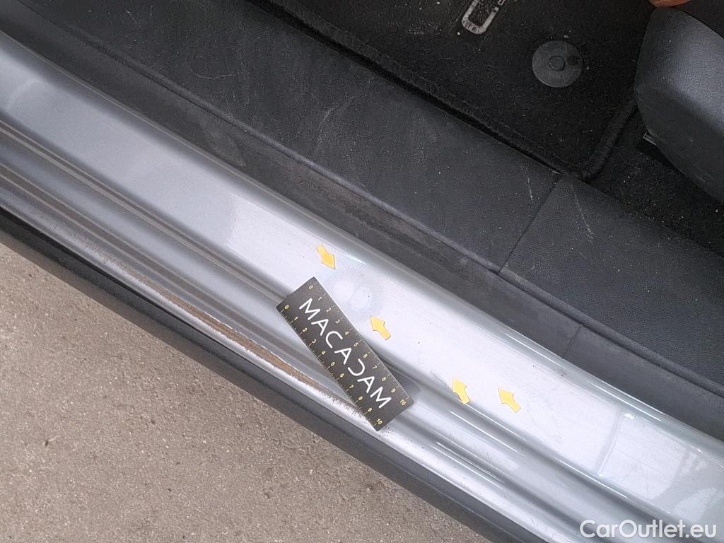  Citroen  C3  Shine Business 1.2 PureTech 80CV BVM5 E6 #52
