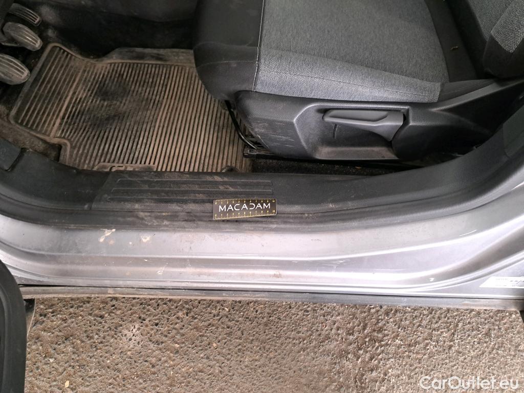  Citroen  C4  Berline Feel 1.5 BlueHDI 110CV BVM6 E6d #9