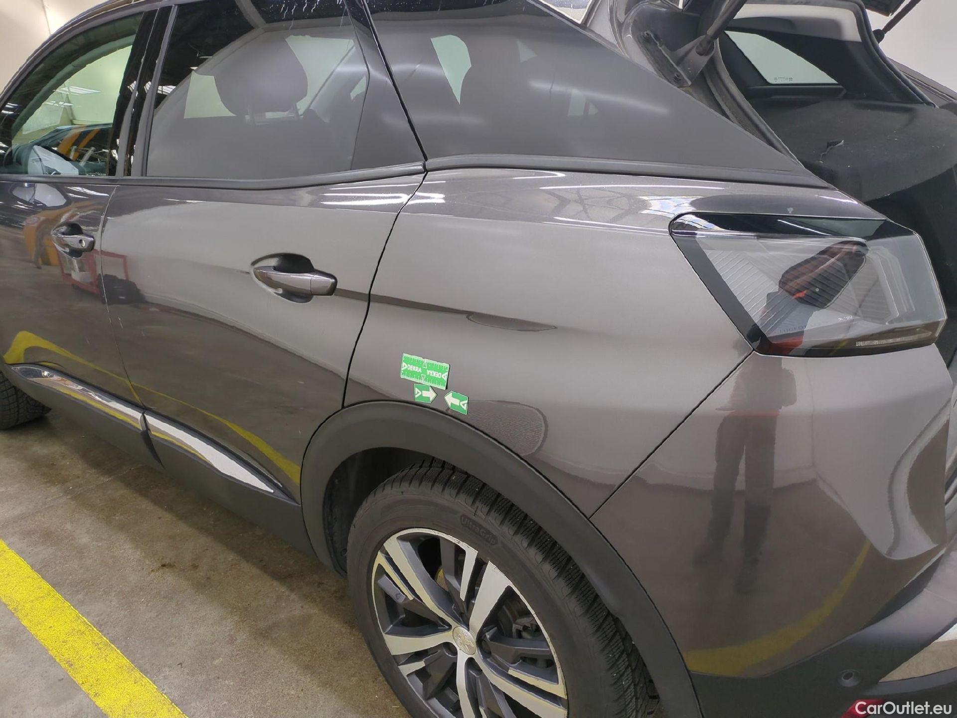  Peugeot  3008  Allure Pack 1.5 HDi 130CV BVA8 E6d #42