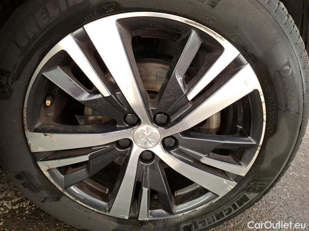  Peugeot  5008  Allure Business 1.5 HDi 130CV BVA8 E6d #46