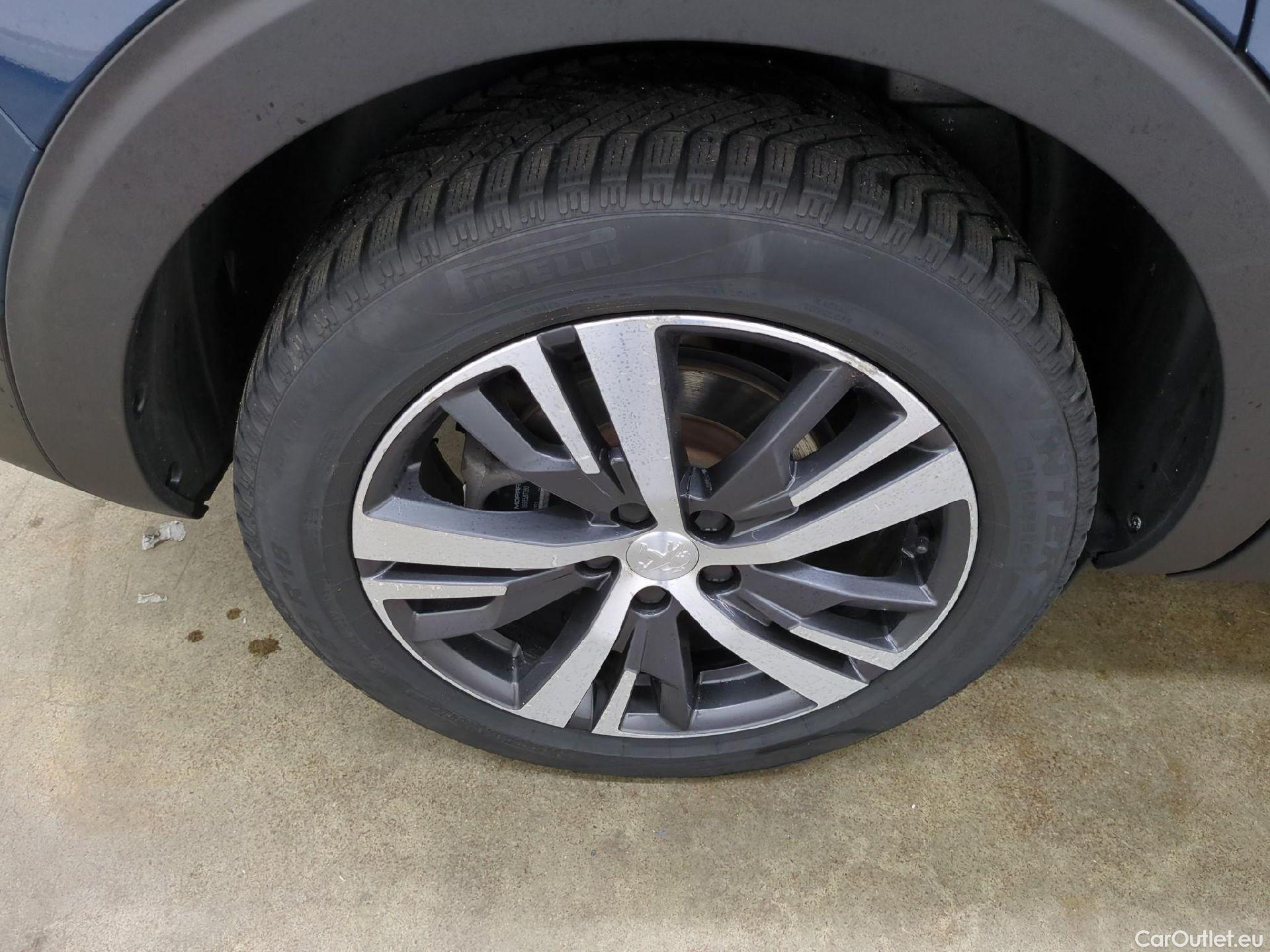  Peugeot  5008  Allure Pack 1.5 HDi 130CV BVA8 7 Sieges E6d #13