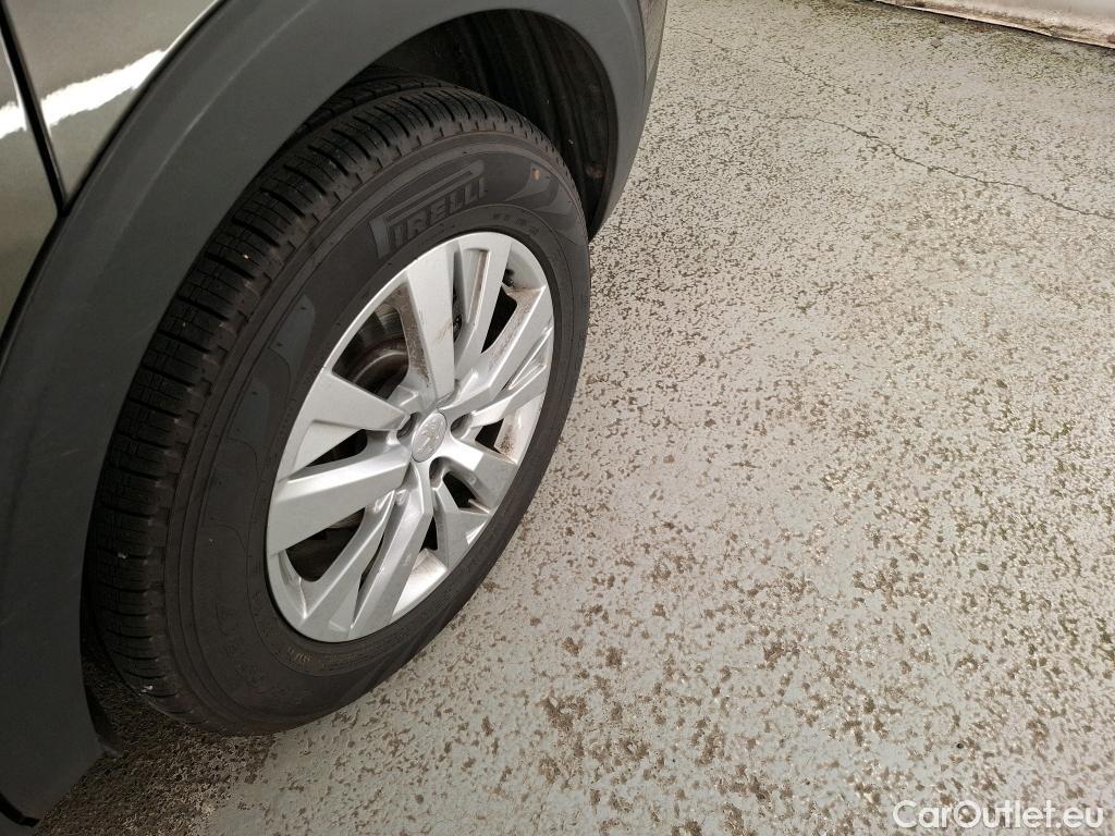  Peugeot  5008  Active Business 1.2 PureTech 130CV BVM6 7 Sieges E6 #59