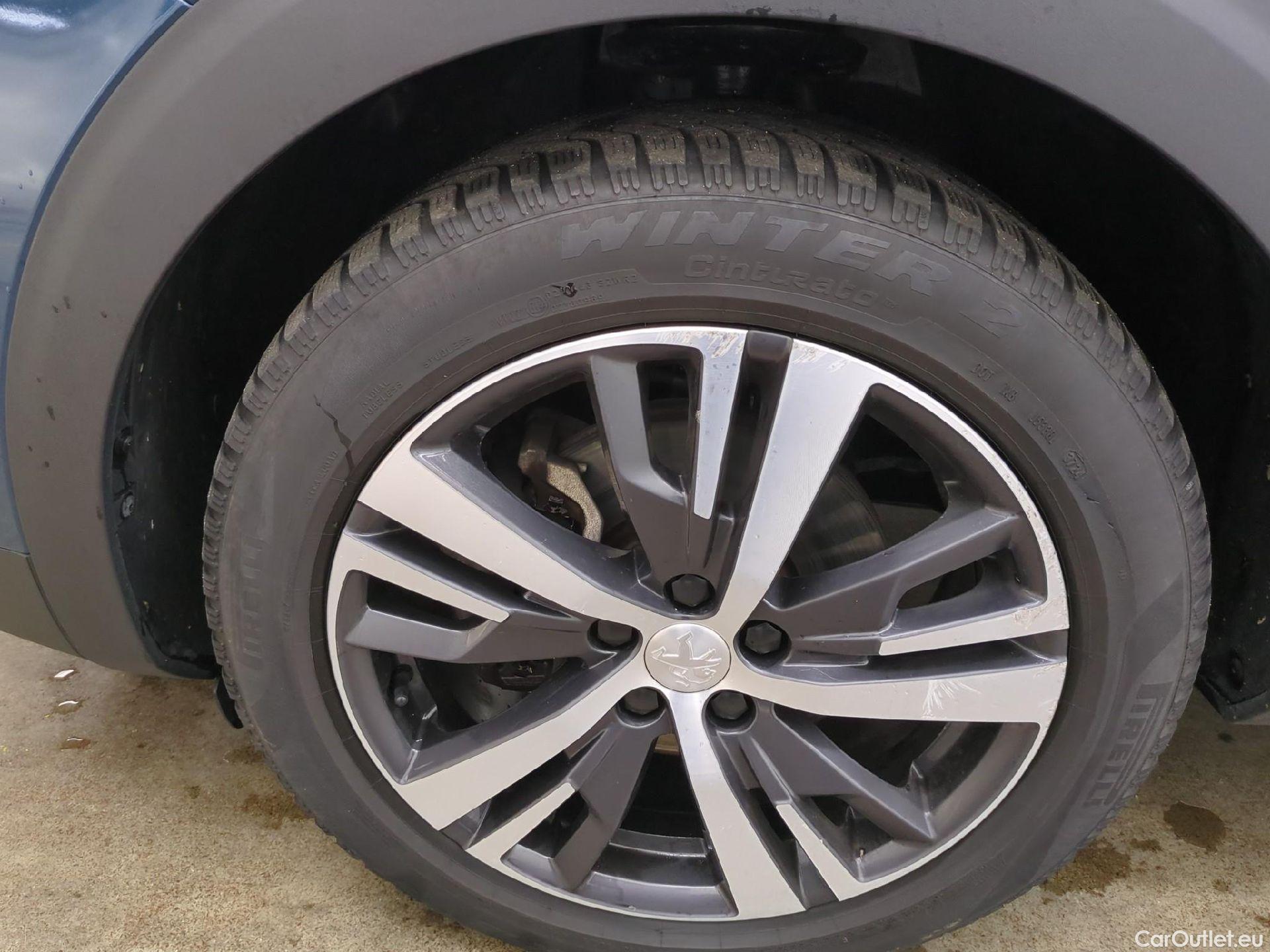  Peugeot  5008  Allure Pack 1.5 HDi 130CV BVA8 7 Sieges E6d #6