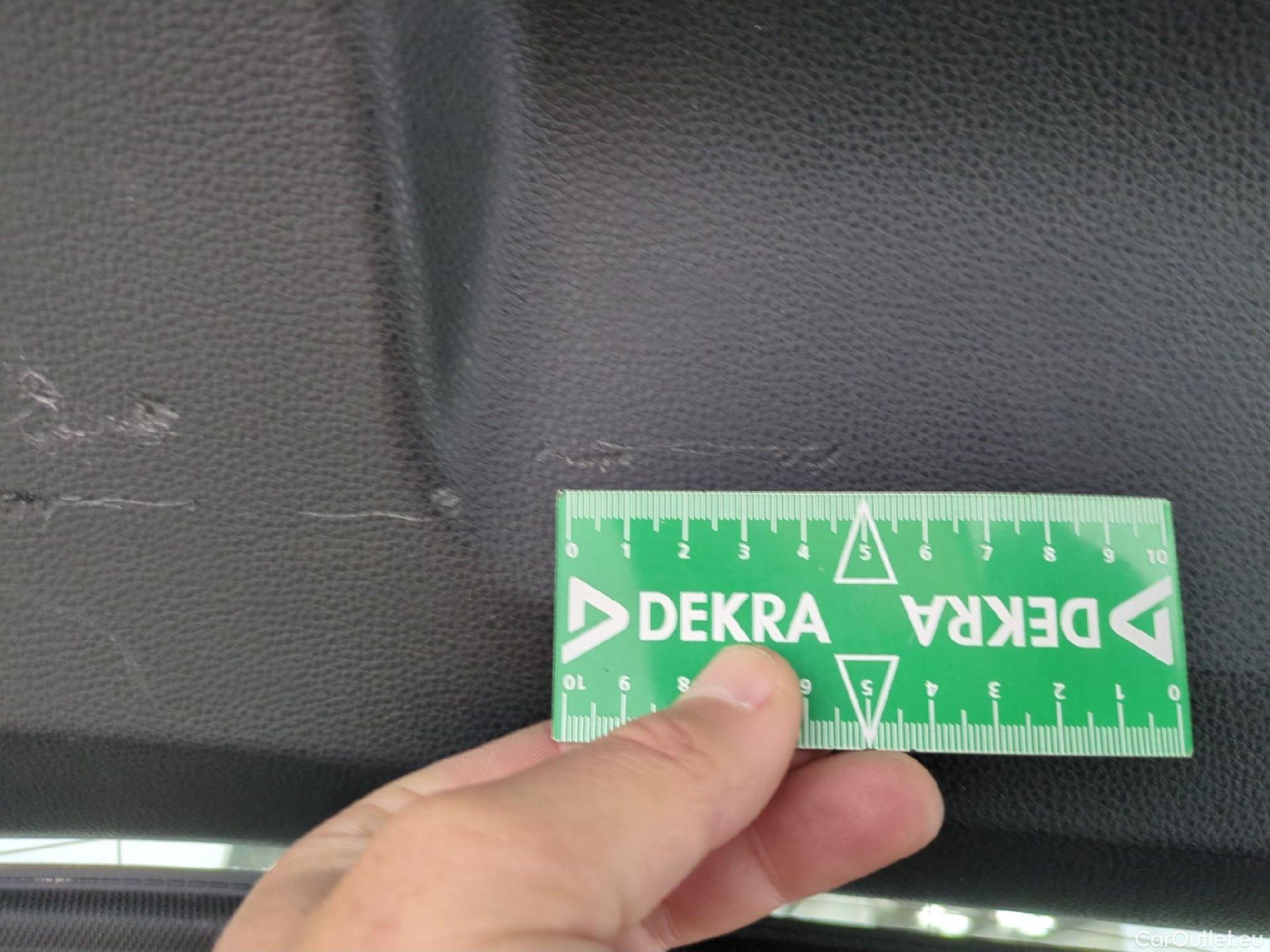  Toyota  Corolla TOYOTA  Touring Sports / 2018 / 5P / Break Hybride 122h Dynamic Business Stage Acad #32
