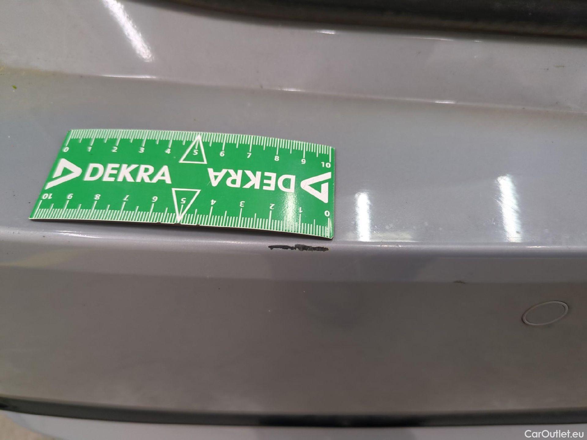  Toyota  Corolla TOYOTA  Touring Sports / 2018 / 5P / Break Hybride 122h Dynamic Business Stage Acad #21