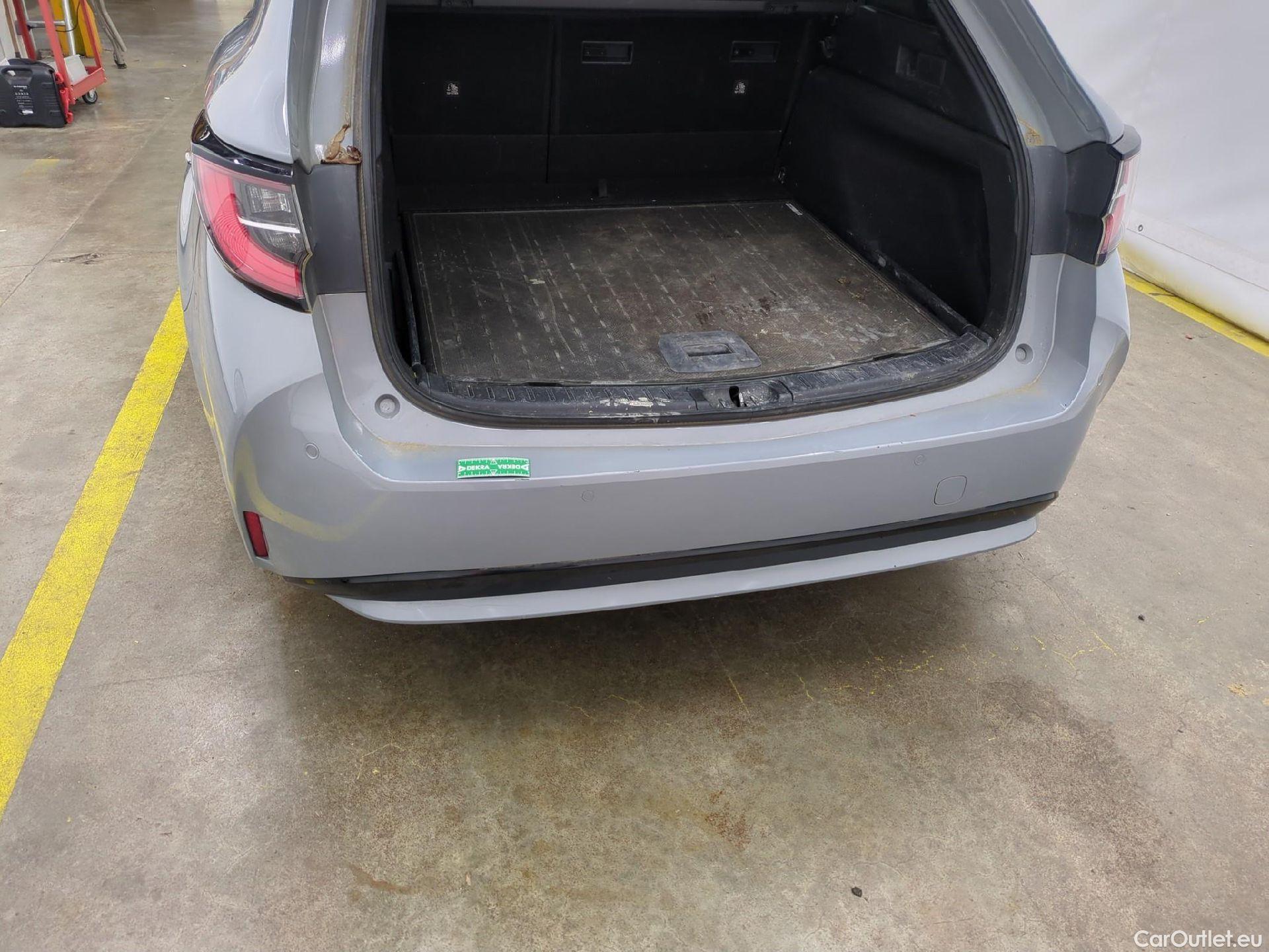  Toyota  Corolla TOYOTA  Touring Sports / 2018 / 5P / Break Hybride 122h Dynamic Business Stage Acad #25