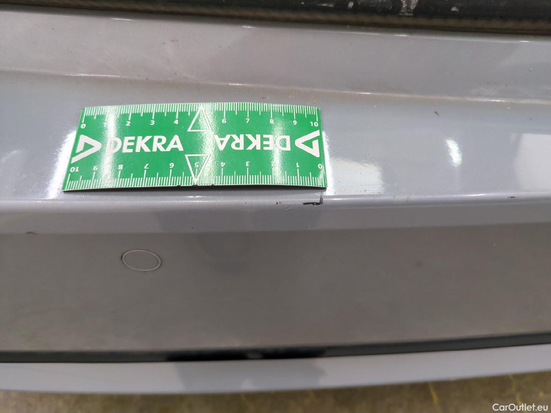  Toyota  Corolla TOYOTA  Touring Sports / 2018 / 5P / Break Hybride 122h Dynamic Business Stage Acad #22