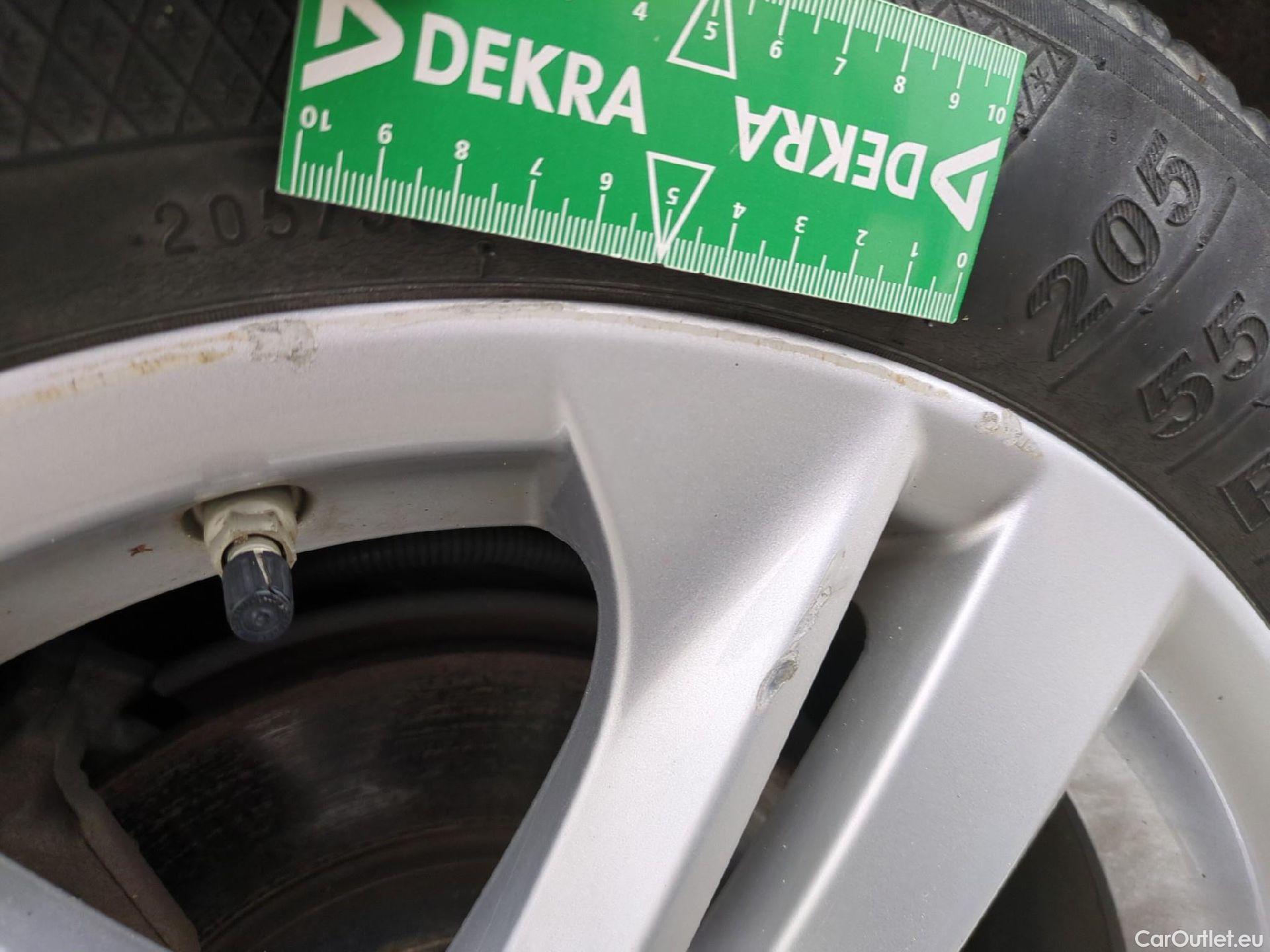  Toyota  Corolla TOYOTA  Touring Sports / 2018 / 5P / Break Hybride 122h Dynamic Business Stage Acad #6