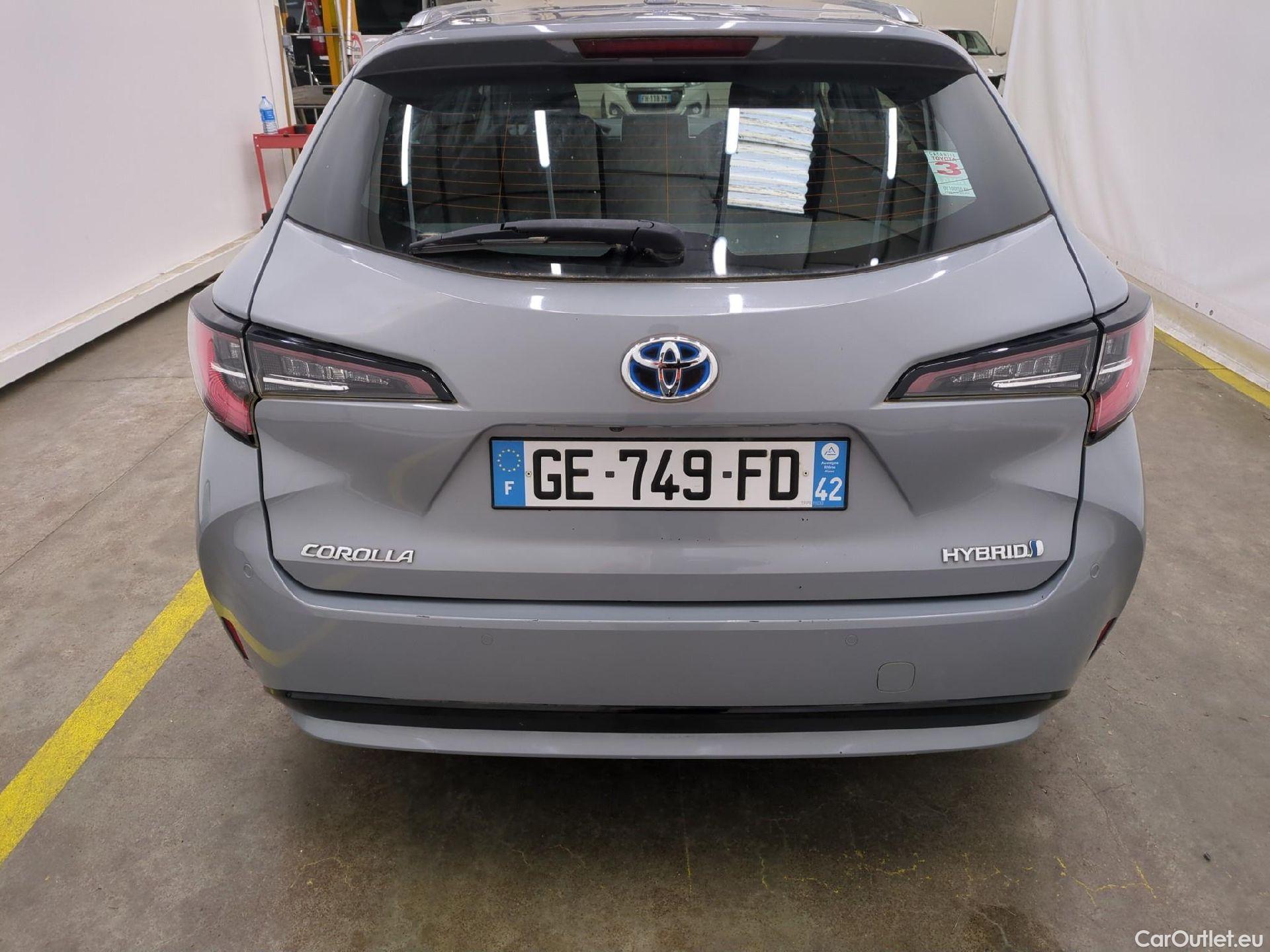  Toyota  Corolla TOYOTA  Touring Sports / 2018 / 5P / Break Hybride 122h Dynamic Business Stage Acad #36