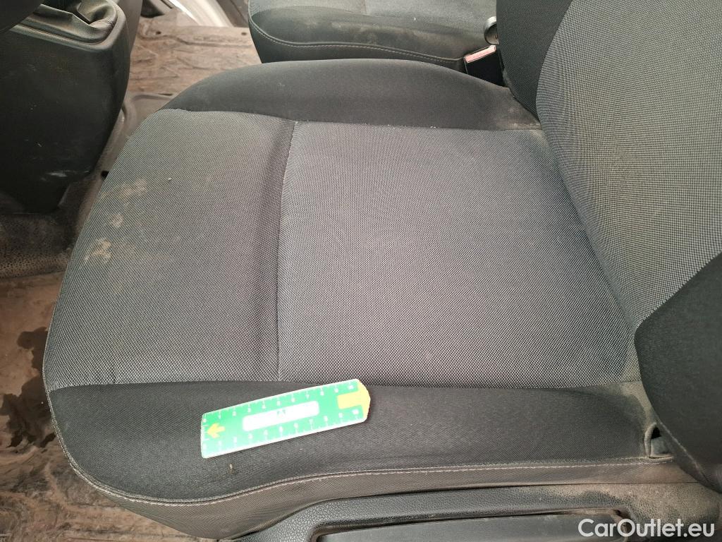  Renault  Master  III Fourgon L2H2 3 5 Grand Confort dCi 135CV BVM6 E6dT #46