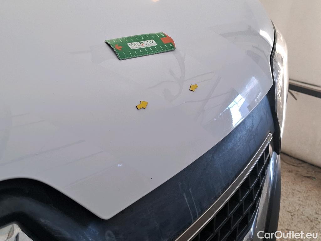  Renault  Master  III Fourgon L2H2 3 5 Grand Confort dCi 135CV BVM6 E6dT #20