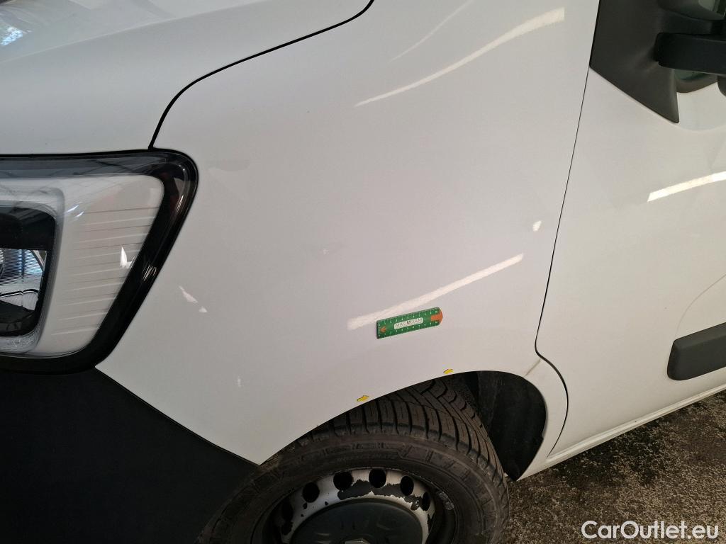  Renault  Master  III Fourgon L2H2 3 5 Grand Confort dCi 135CV BVM6 E6dT #27