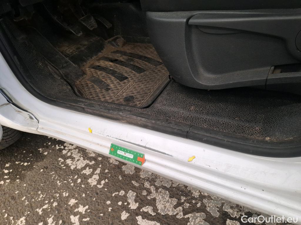  Renault  Kangoo RENAULT  Express / 2013 / 4P / Fourgonnette Extra R-Link dCi 75 #25
