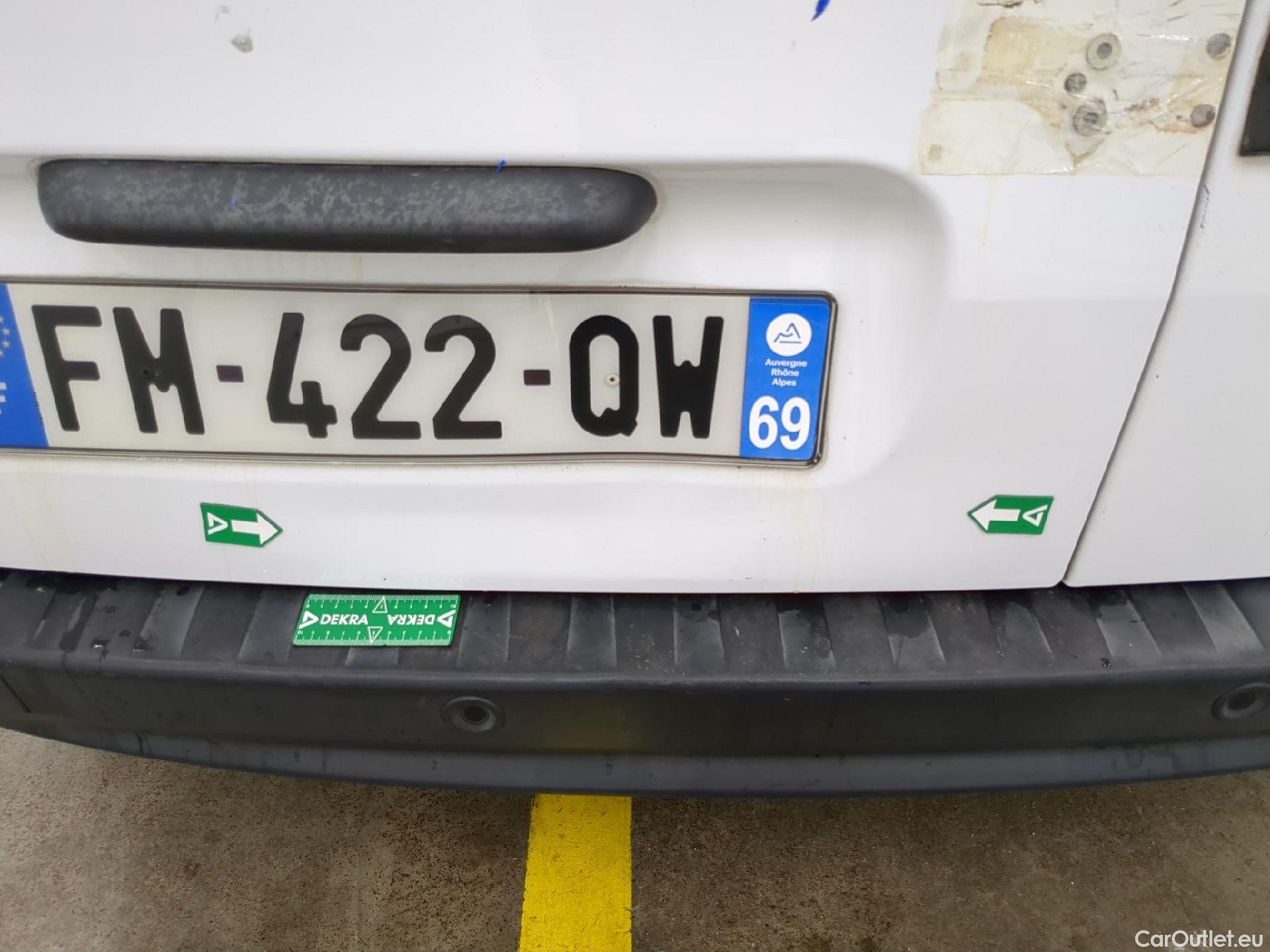  Renault  Kangoo RENAULT  Express / 2013 / 4P / Fourgonnette Extra R-Link dCi 90 #25