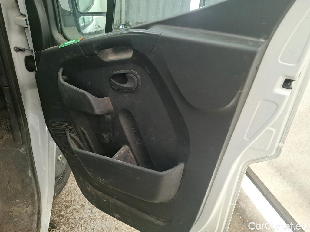  Renault  Master  III Fourgon L2H2 3 5 Grand Confort dCi 135CV BVM6 E6dT #44