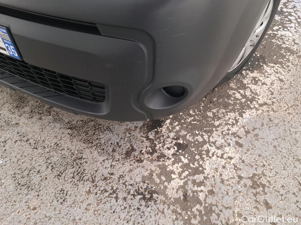 Renault  Kangoo RENAULT  Express / 2013 / 4P / Fourgonnette Extra R-Link dCi 75 #42