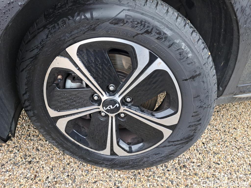  KIA  XCeed KIA  / 2019 / 5P / Crossover 1.6 GDI ISG ISG PHEV ACTIVE BUS DCT6 #2