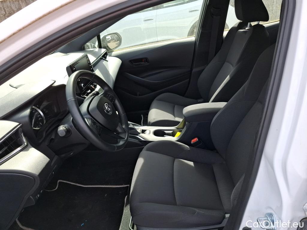  Toyota  Corolla TOYOTA  / 2018 / 5P / Berline Hybride 122h Active #9