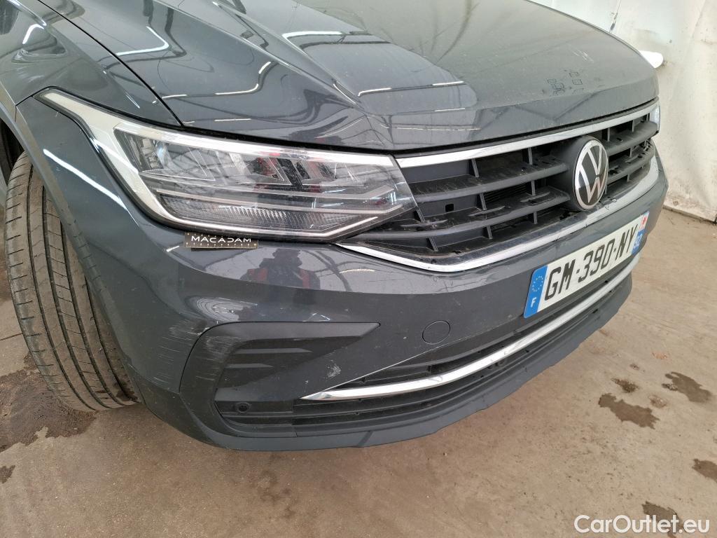  Volkswagen  Tiguan VOLKSWAGEN  / 2020 / 5P / SUV 1.4 eHybrid 245 DSG6 Life Business #1