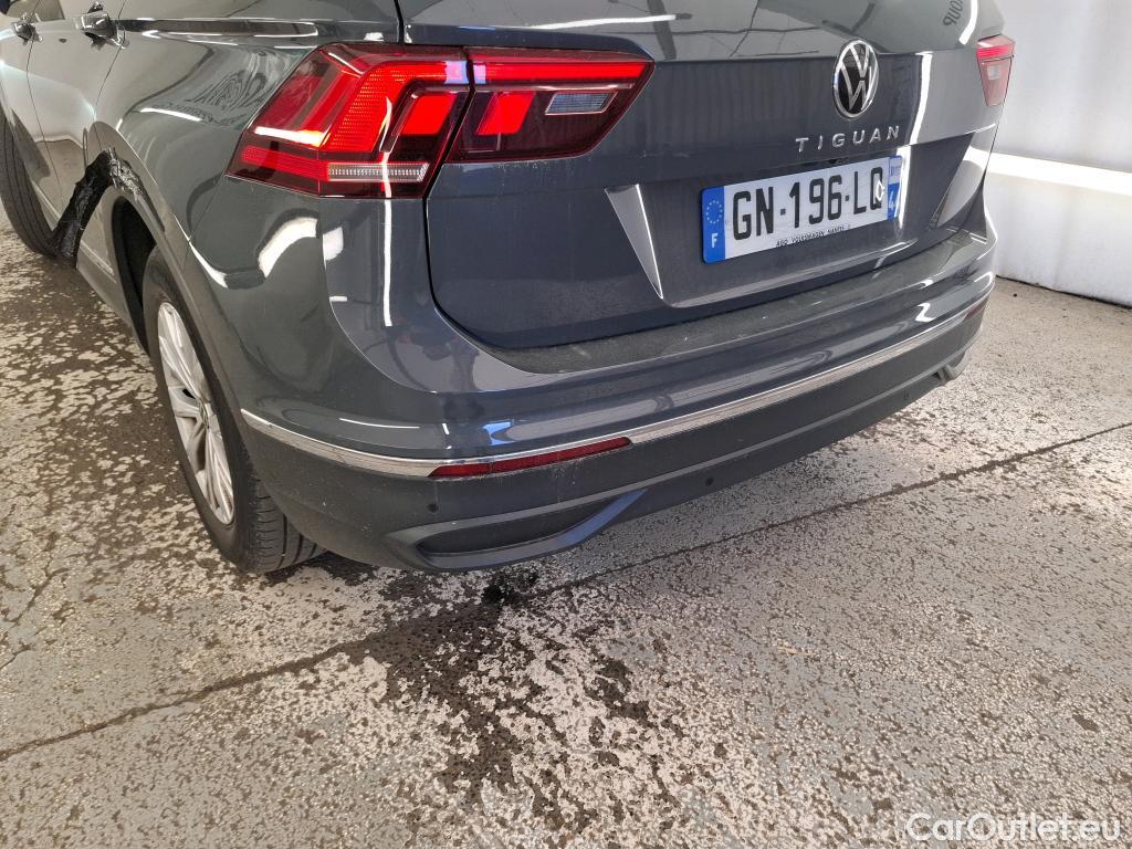  Volkswagen  Tiguan VOLKSWAGEN  / 2020 / 5P / SUV 1.5 TSI 150 DSG7 LIFE BUSI #12