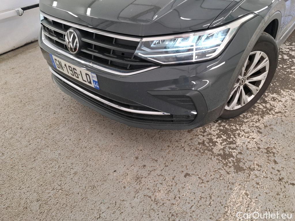  Volkswagen  Tiguan VOLKSWAGEN  / 2020 / 5P / SUV 1.5 TSI 150 DSG7 LIFE BUSI #9