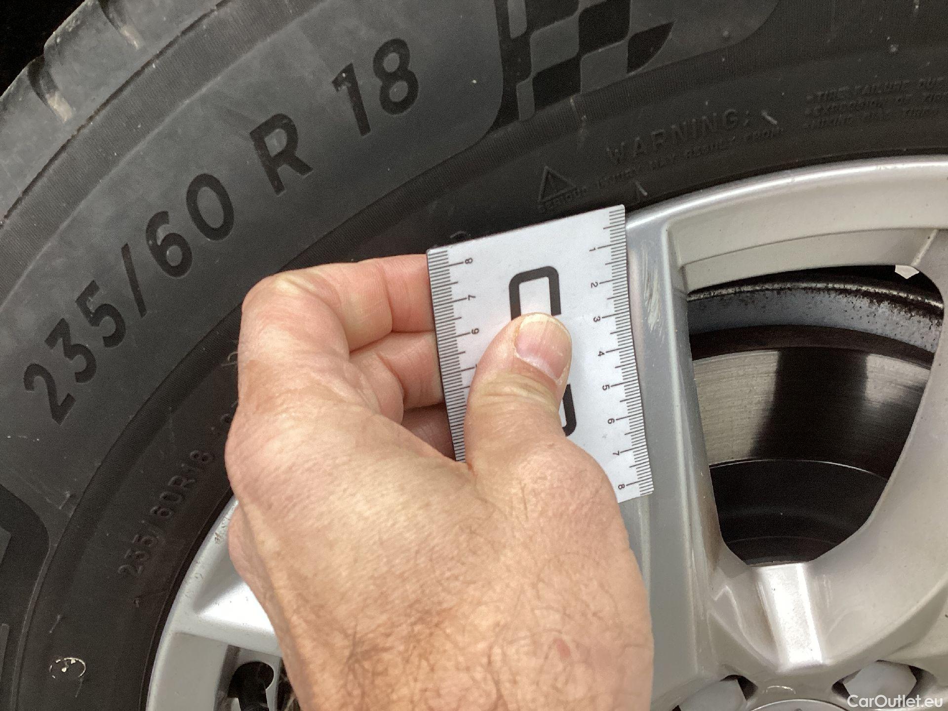  Volvo  XC60 Volvo,  '17, Volvo  B4 P Geartronic Momentum Pro 5d #33