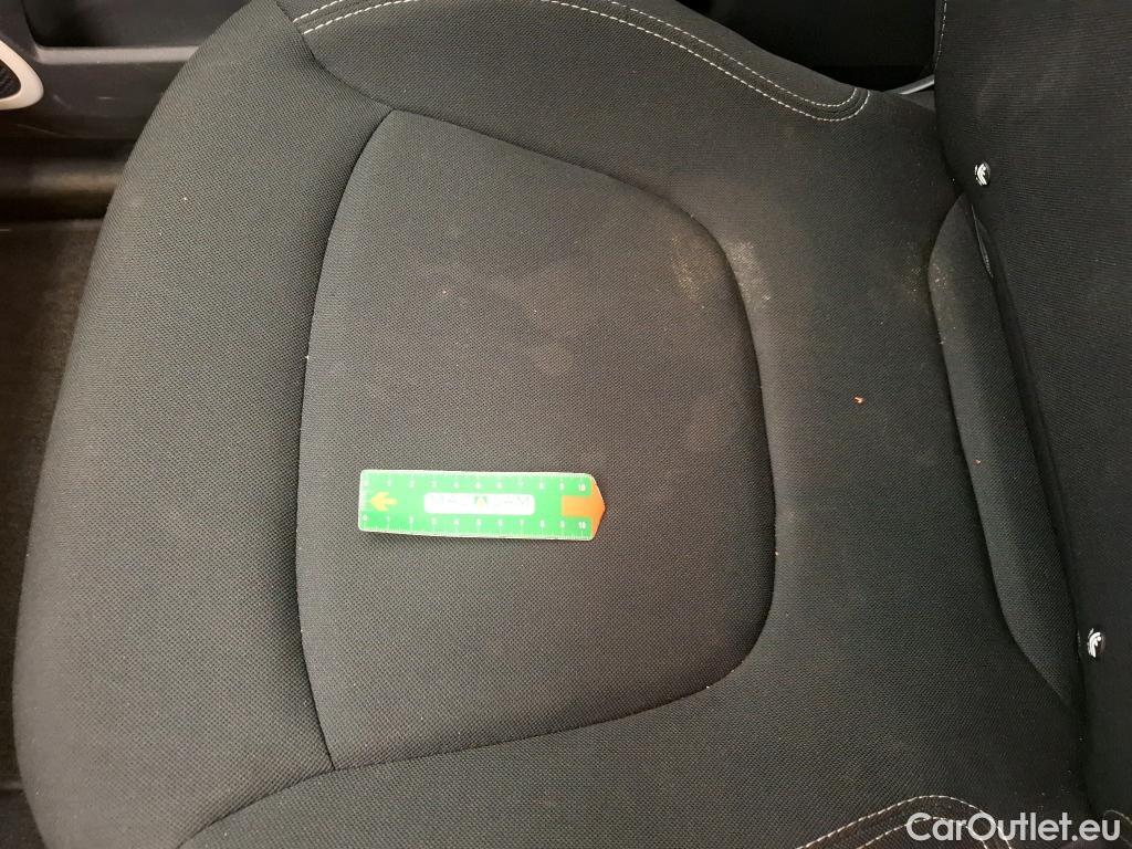  Renault  Captur  5p Crossover Business dCi 90 / TRANSFO VP/VF #19