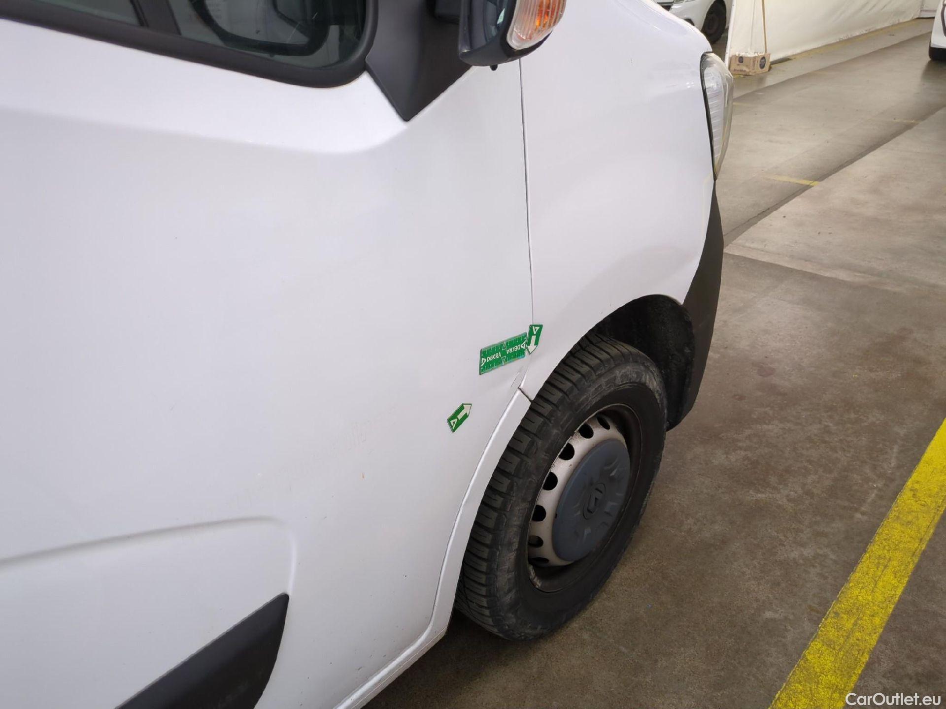  Renault  Master  III Fourgon L2H2 3 3 Grand Confort dCi 135CV BVM6 E6dT #31