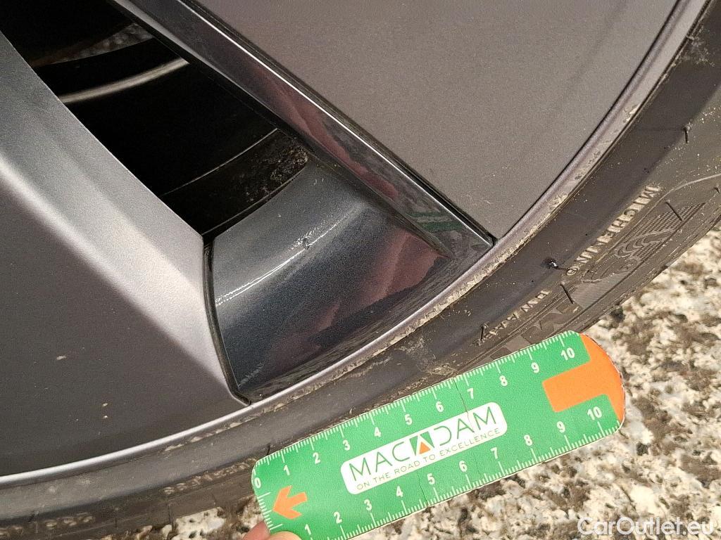  Tesla  Model 3 TESLA  2018 4P Berline Propulsion #33