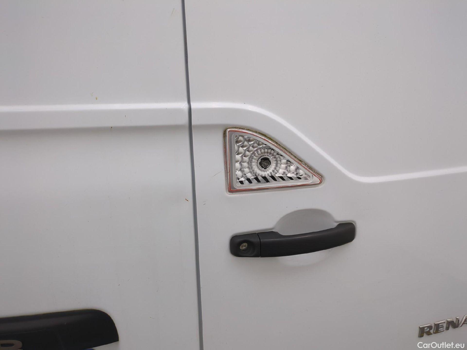  Renault  Master  III Fourgon L2H2 3 3 Grand Confort dCi 135CV BVM6 E6dT #11