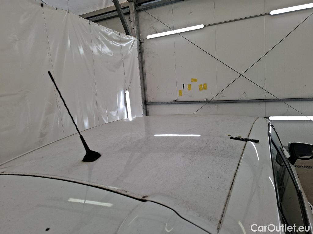  Renault  Clio  IV Business 0.9 TCe 90CV BVM5 E6 #32