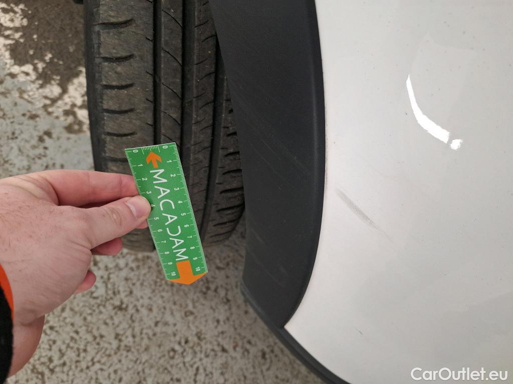  Citroen  C3  Feel 1.2 PureTech 80CV BVM5 E6 #33