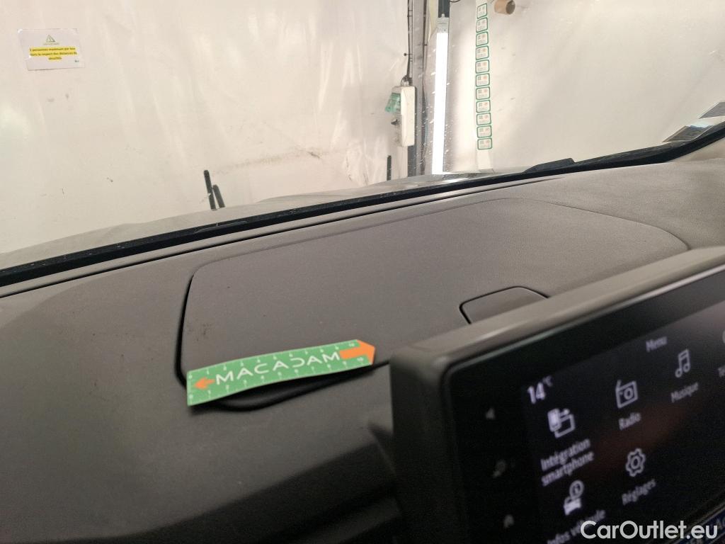  Nissan  NV300 NISSAN  / 2021 / 5P / Combi 2.0 dCi 150 S/S N-Connecta L2H1 3.0T #30