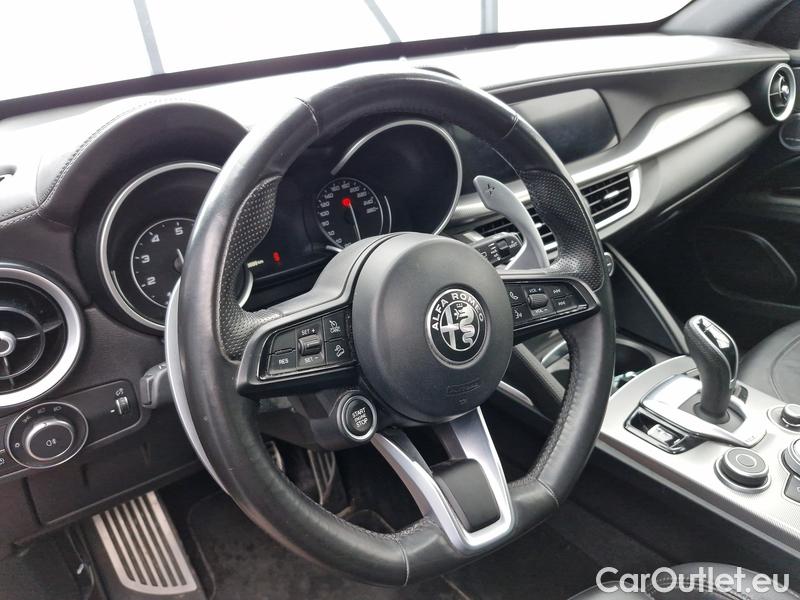  Alfa Romeo   STELVIO Stelvio (630)  2016->)2.0GME 280Veloce AWD AT #8