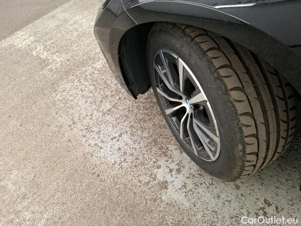  Bmw  Serie 3 BMW Série 3 Touring / 2019 / 5P / Break 320d xDrive 190ch Business Design BVA8 #8
