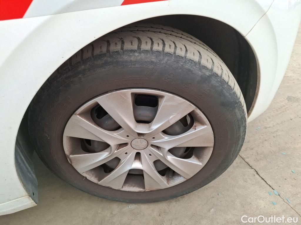  Peugeot  208  Affaire Premium 1.6 HDi 75CV BVM5 E6 #18