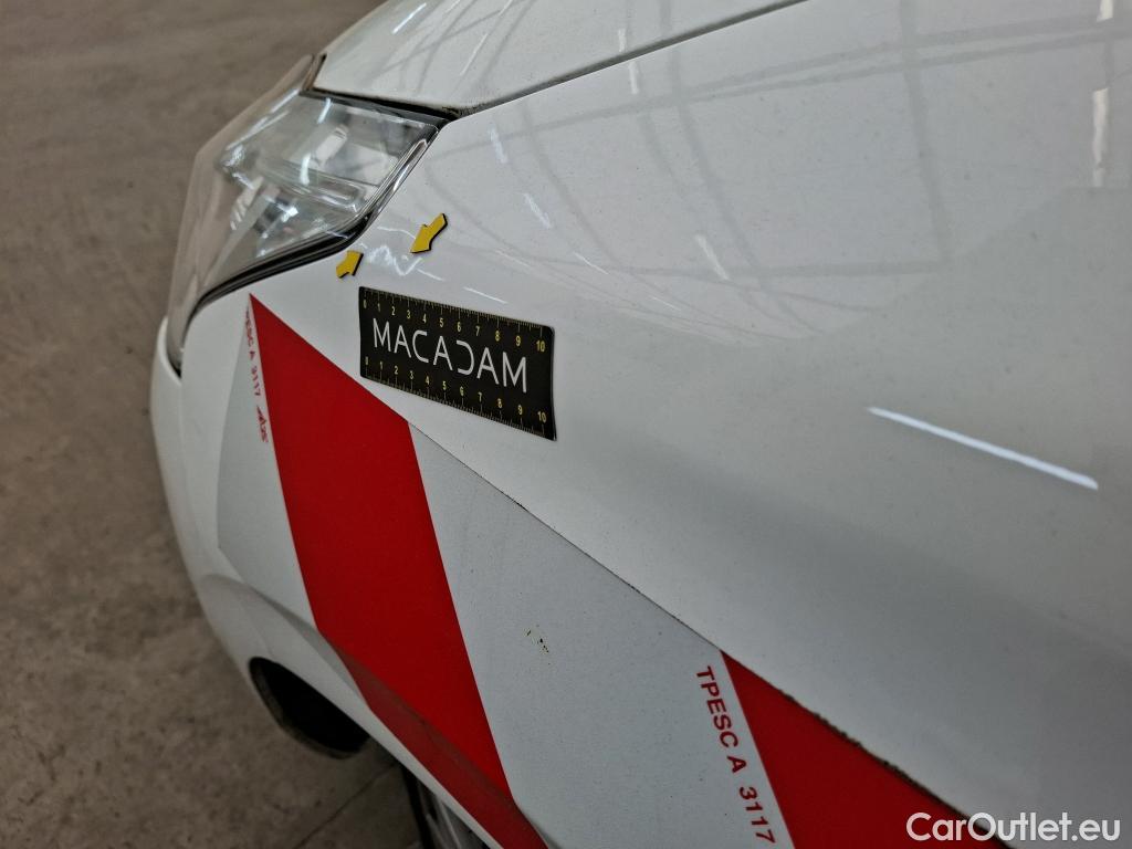  Peugeot  208  Affaire Premium 1.6 HDi 75CV BVM5 E6 #26