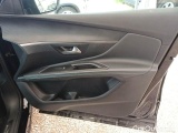  Peugeot  3008 PEUGEOT  / 2020 / 5P / SUV BLUEHDI 130 EAT8 SeS ALLURE #121