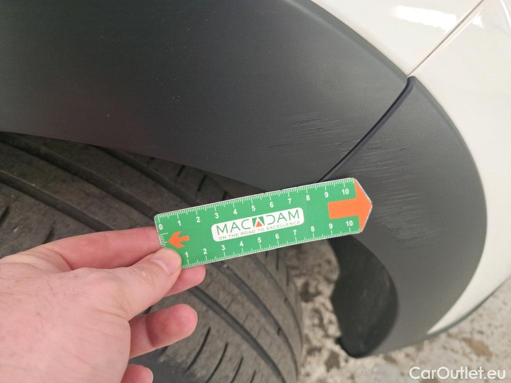  Citroen  C3  Société Feel Business R 1.5 BlueHDI 100CV BVM6 6E #18