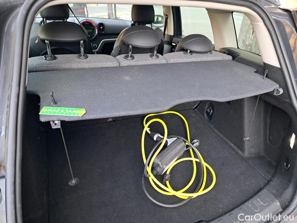  Mini  Countryman MINI  / 2016 / 5P / Crossover Cooper SE ALL4 Busi Design 136+88ch BVA6 #24